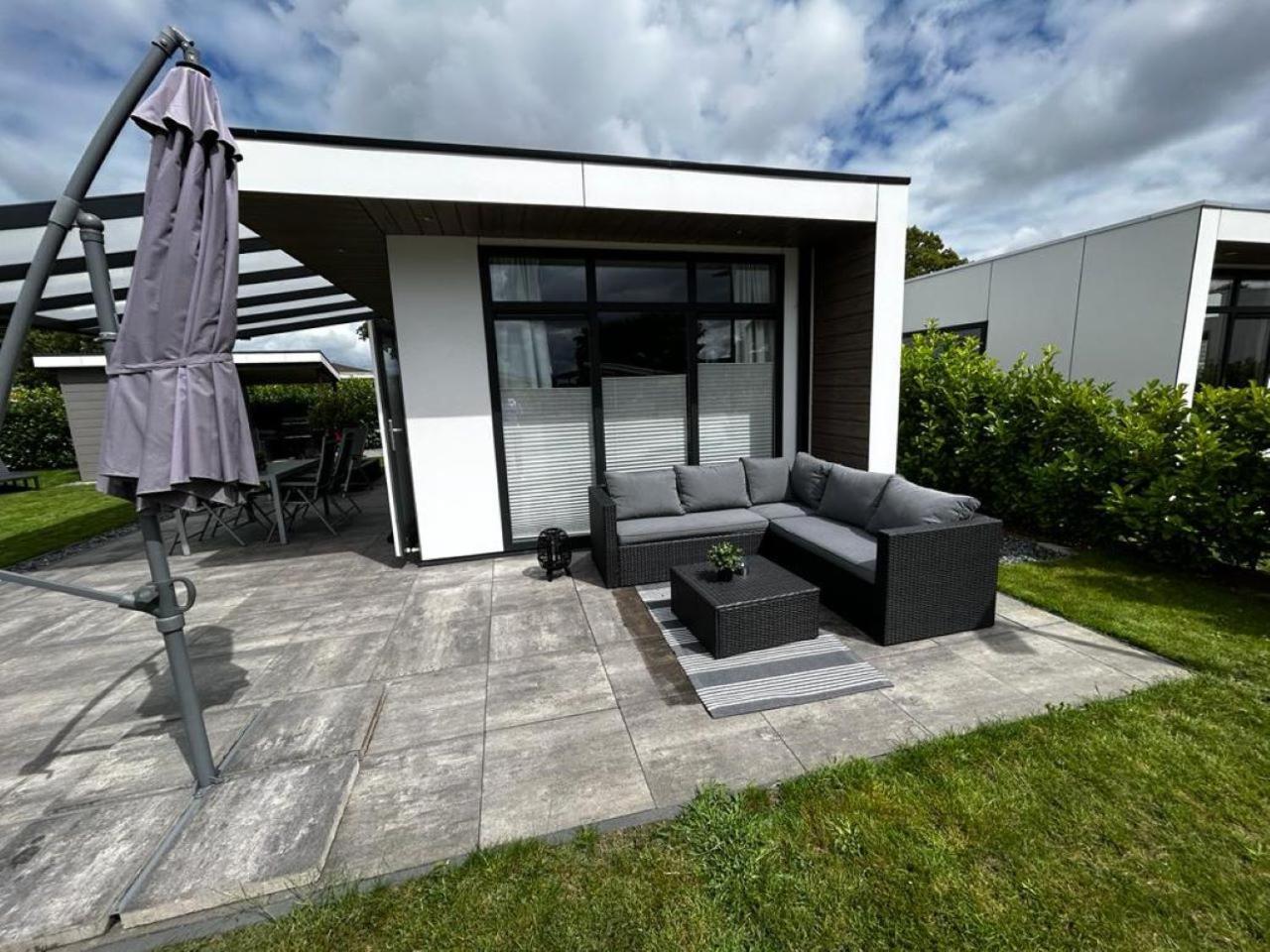 Ferienhaus / Chalet / Bungalow Am See, Holland, Niederlande, Lathum Exterior foto